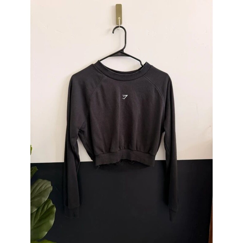 Gymshark Size Medium Cropped Sweater